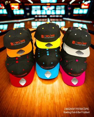 Hotovo ✅ Potisk snapback & trucker čepic pro Bowling Club & Bar Frýdlant 🎳🍻 Kvalitní čepice, čistý potisk a design, který...